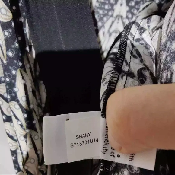 Diane Von Furstenberg DVF Sz 8 Shany Panther Jumpsuit 100% Silk Abstract - Picture 6 of 6